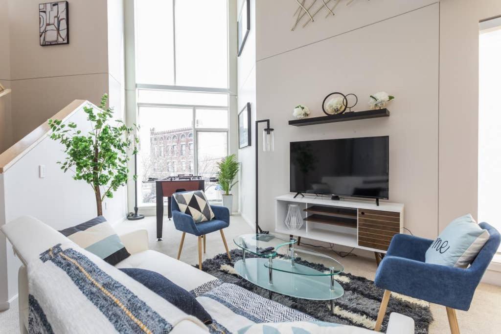 Upscale 3Br Penthouse By Cozysuites Indianapolis Exterior photo