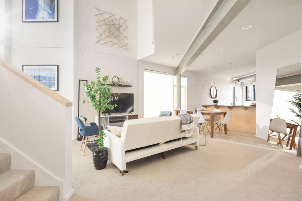 Upscale 3Br Penthouse By Cozysuites Indianapolis Exterior photo